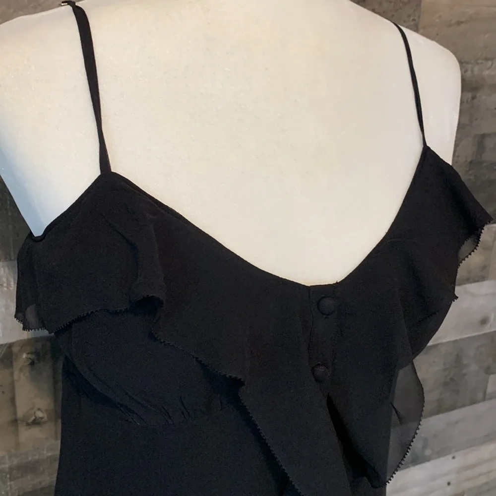 Banana Republic Silk Camisole with front ruffles Size 6 - Picture 15 of 16
